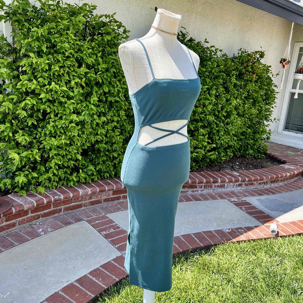 Forever 21 Cut-Out Spaghetti Strap Knit Dress Teal Size Small - Picture 4 of 5